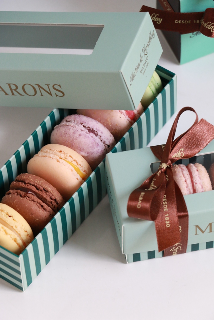 5.-Macarons-caja-regalo-Martina- Zuricalday -Bilbao